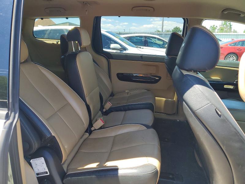58615736 :رقم المزاد ، KNDME5C10H6282640 vin ، 2017 Kia Sedona مزاد بيع