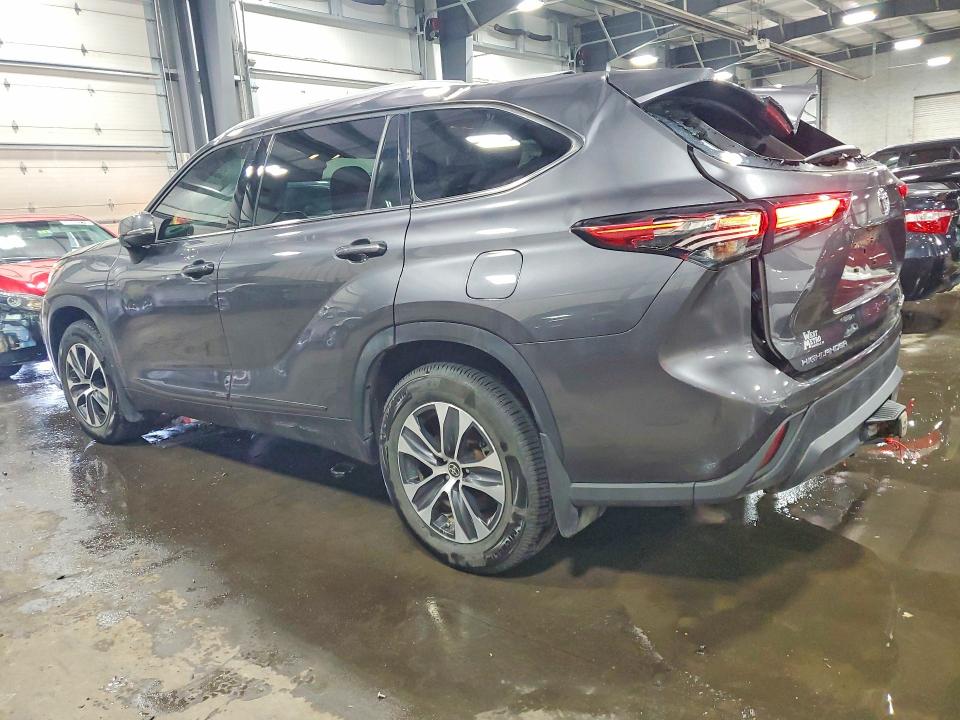 Продаж на аукціоні авто 2022 Toyota Highlander, vin: 5TDGZRBH8NS230000, номер лоту: 55736556