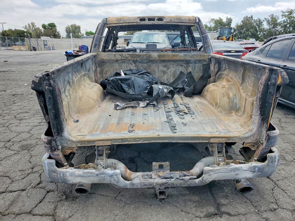 58976706 :رقم المزاد ، 1C6RRELT9KN582435 vin ، 2019 Ram 1500 مزاد بيع