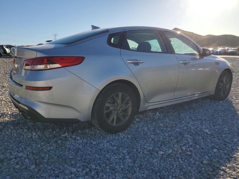 2019 Kia Optima მანქანა იყიდება აუქციონზე, vin: 5XXGT4L32KG334633, აუქციონის ნომერი: 54003706