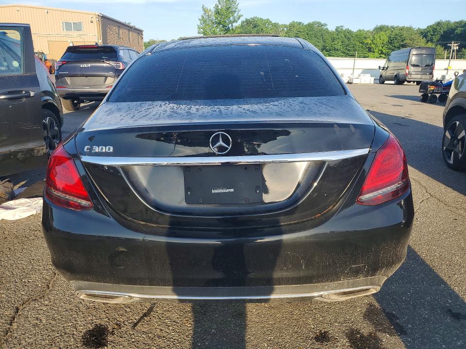 2021 Mercedes-benz C მანქანა იყიდება აუქციონზე, vin: W1KWF8DB5MR637556, აუქციონის ნომერი: 52094346