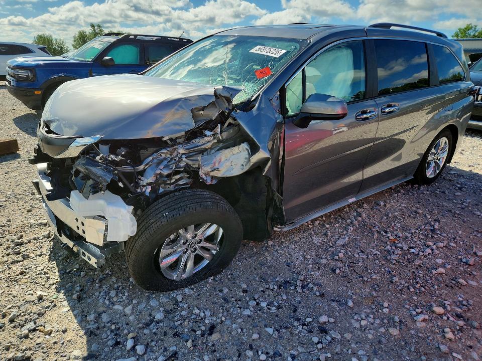 56975226 :رقم المزاد ، 5TDYSKFC1TS254859 vin ، 2026 Toyota Sienna مزاد بيع