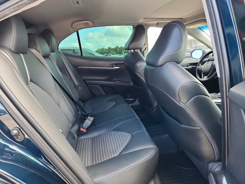 57520196 :رقم المزاد ، 4T1G11AK1LU929575 vin ، 2020 Toyota Camry مزاد بيع