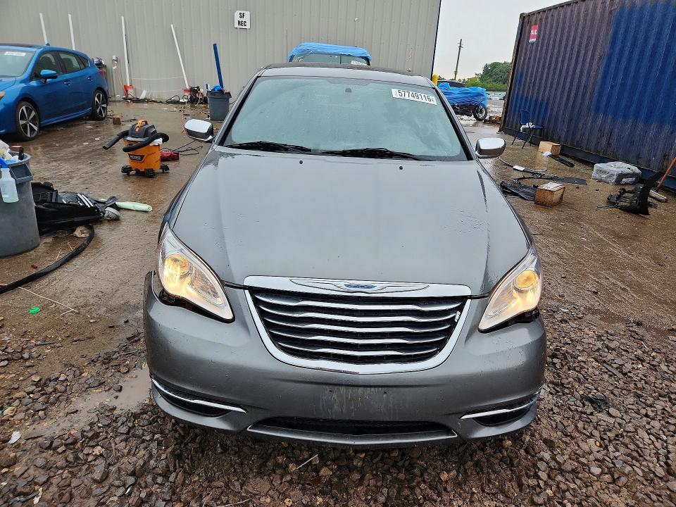 57749116 :رقم المزاد ، 1C3CCBCB0CN304938 vin ، 2012 Chrysler 200 مزاد بيع