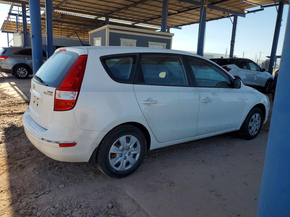 Auction sale of the 2011 Hyundai Elantra Touring, vin: KMHDB8AE8BU086993, lot number: 58453706