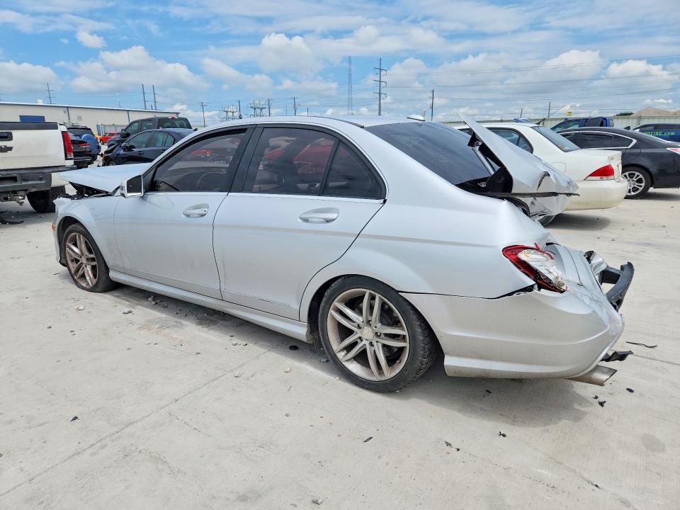 2013 Mercedes-benz C მანქანა იყიდება აუქციონზე, vin: WDDGF4HB2DR294017, აუქციონის ნომერი: 57132886