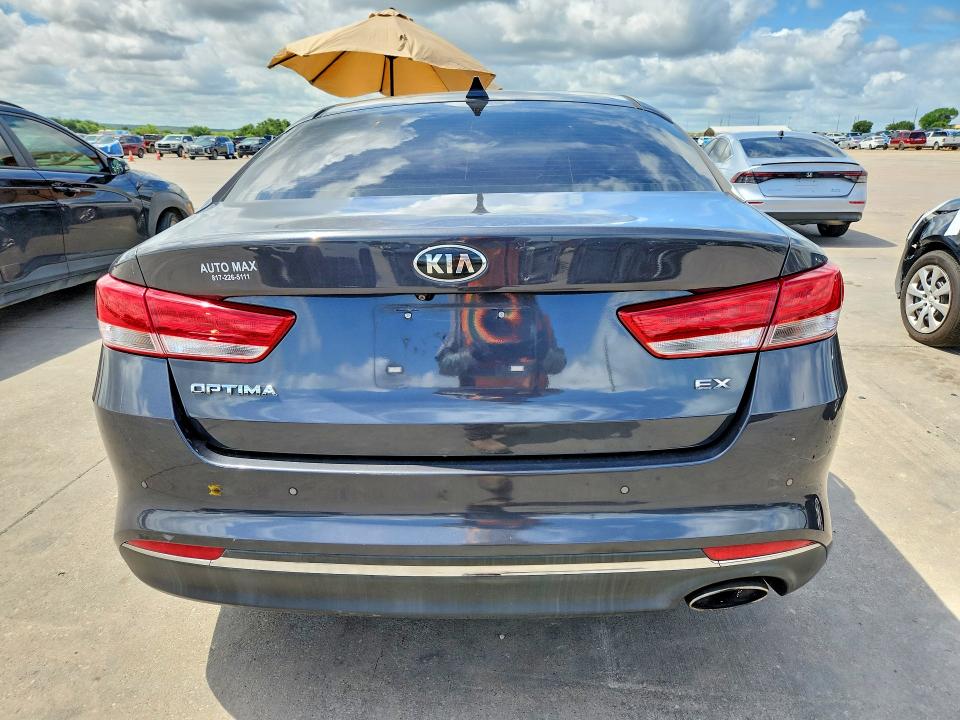 57240476 :رقم المزاد ، 5XXGU4L39JG215893 vin ، 2018 Kia Optima مزاد بيع