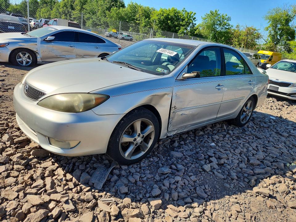 55857446 :رقم المزاد ، 4T1BA32KX5U043214 vin ، 2005 Toyota Camry مزاد بيع