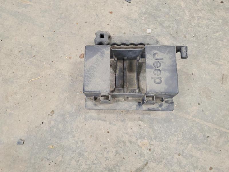 58262966 :رقم المزاد ، 1J8GL48K94W318553 vin ، 2004 Jeep Liberty مزاد بيع