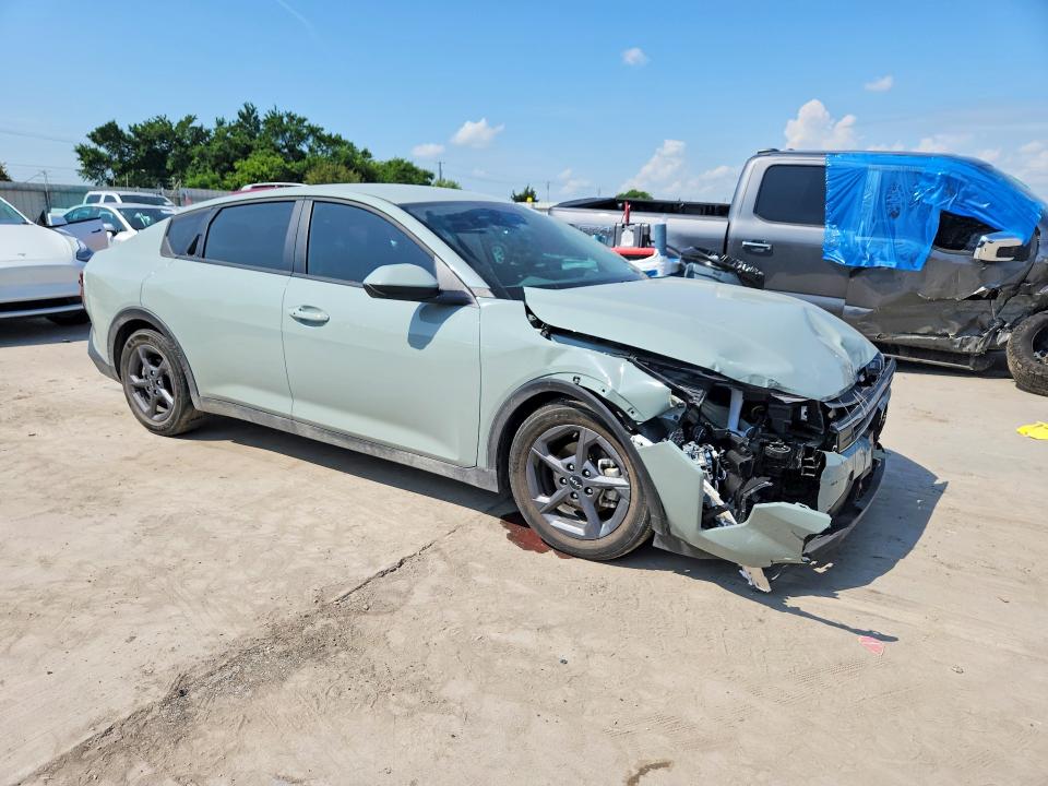 2025 Kia K4 მანქანა იყიდება აუქციონზე, vin: 3KPFT4DE7SE026703, აუქციონის ნომერი: 55423456