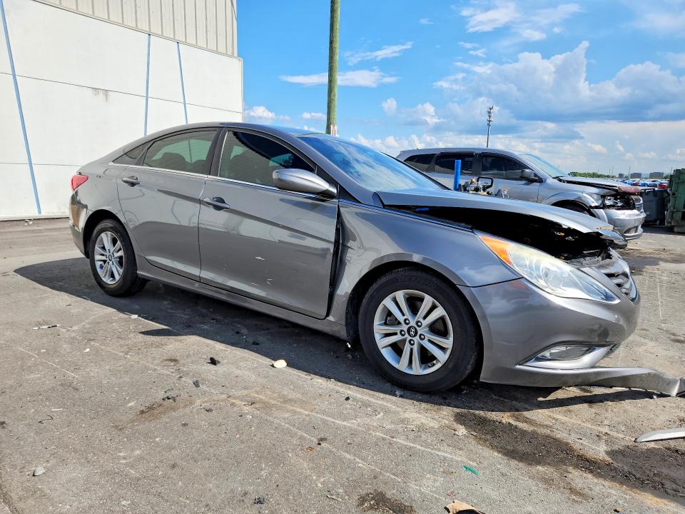 58292386 :رقم المزاد ، 5NPEB4AC5DH747408 vin ، 2013 Hyundai Sonata مزاد بيع