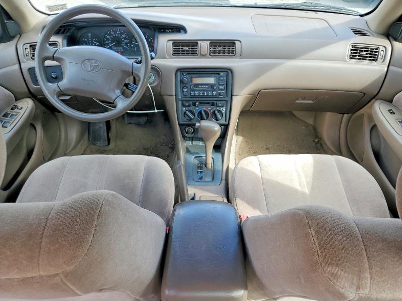 55822926 :رقم المزاد ، 4T1BG22K2XU467434 vin ، 1999 Toyota Camry مزاد بيع
