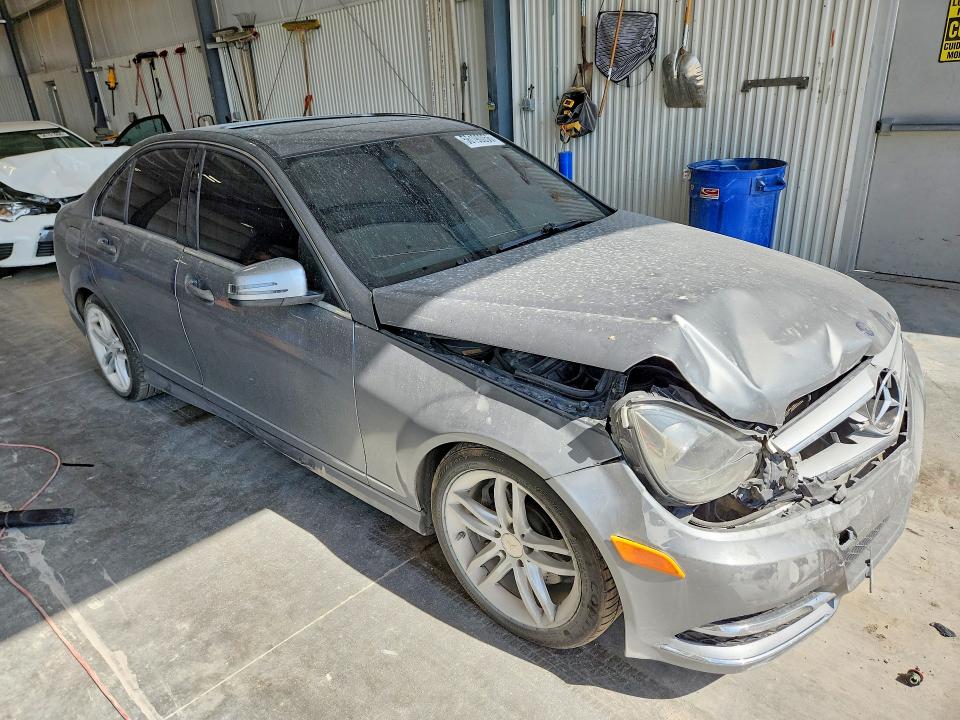 Продаж на аукціоні авто 2013 Mercedes-benz C, vin: WDDGF8AB7DR256767, номер лоту: 56190056