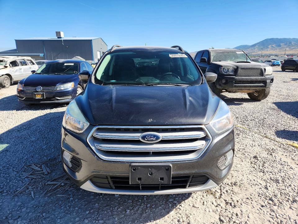 56853226 :رقم المزاد ، 1FMCU9GD3JUA99479 vin ، 2018 Ford Escape مزاد بيع