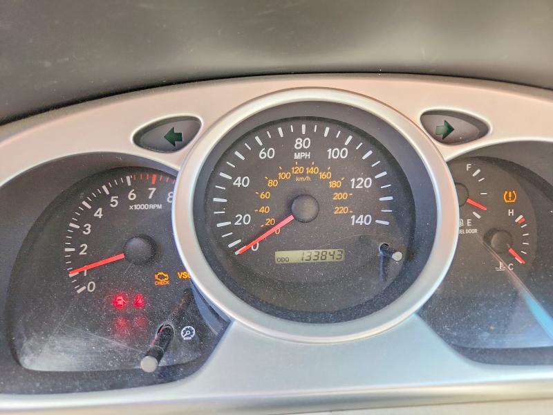 56627606 :رقم المزاد ، JTEHD21A140031561 vin ، 2004 Toyota Highlander مزاد بيع