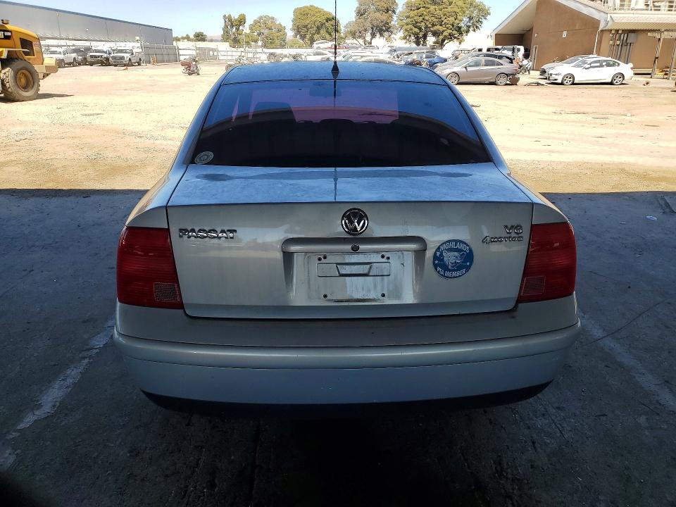 2000 Volkswagen Passat მანქანა იყიდება აუქციონზე, vin: WVWTH23B0YE378395, აუქციონის ნომერი: 57348386