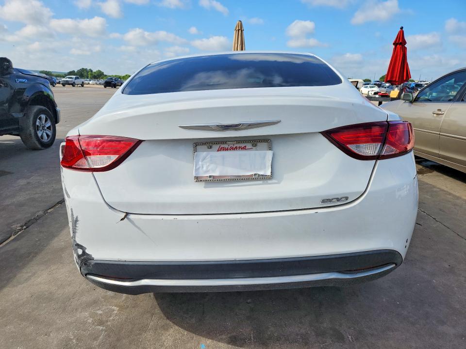 56791526 :رقم المزاد ، 1C3CCCAB8FN592124 vin ، 2015 Chrysler 200 مزاد بيع