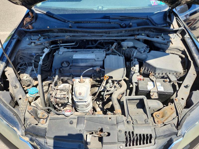 51922816 :رقم المزاد ، 1HGCT1B79FA005268 vin ، 2015 Honda Accord مزاد بيع