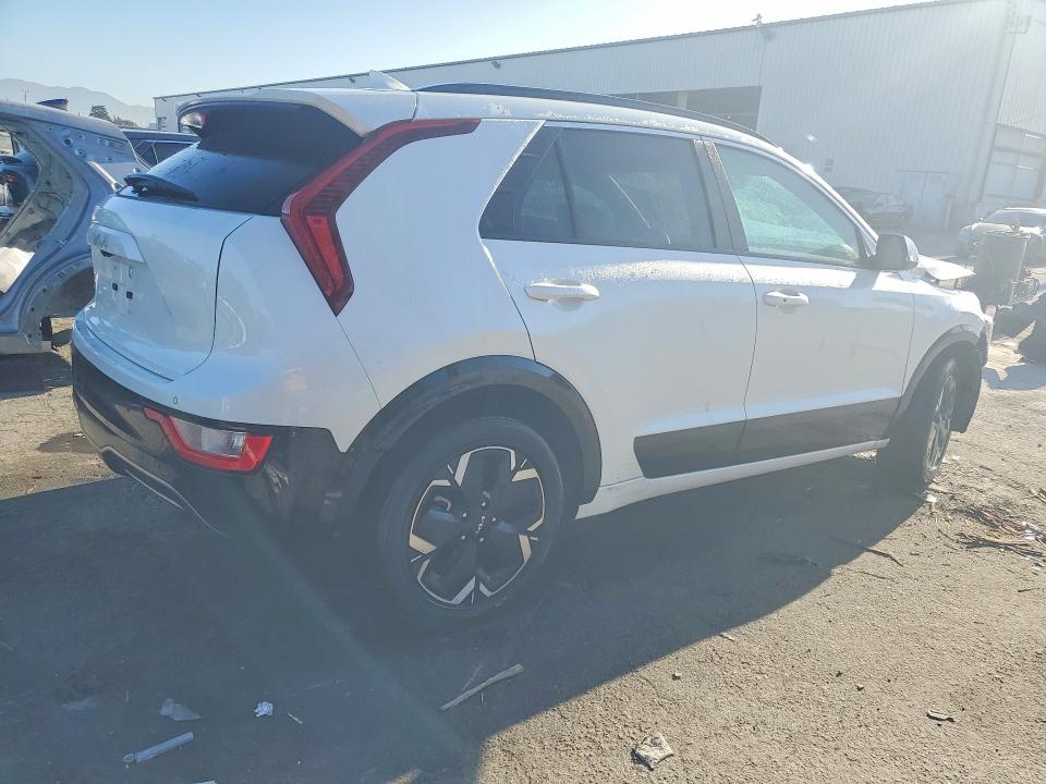 Продажа на аукционе авто 2023 Kia Niro, vin: KNDCR3L18P5045242, номер лота: 56882796