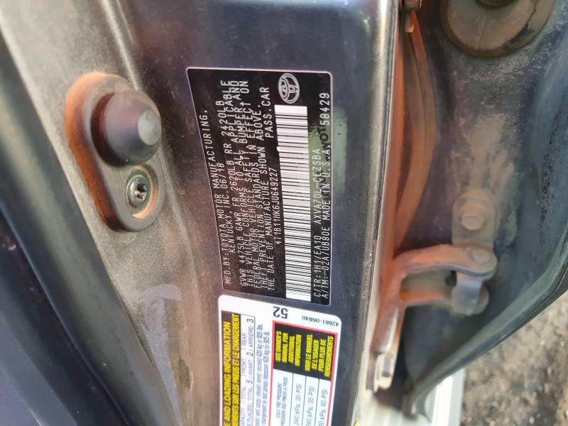 58267846 :رقم المزاد ، 4T1B11HK6JU649227 vin ، 2018 Toyota Camry مزاد بيع