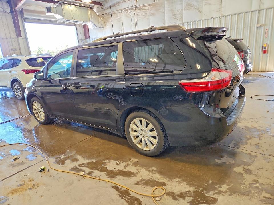 55405606 :رقم المزاد ، 5TDJZ3DC6HS166404 vin ، 2017 Toyota Sienna مزاد بيع