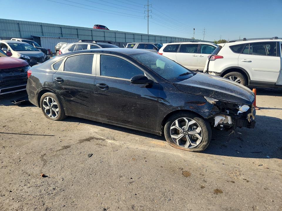 57193466 :رقم المزاد ، 3KPF24ADXME296798 vin ، 2021 Kia Forte مزاد بيع