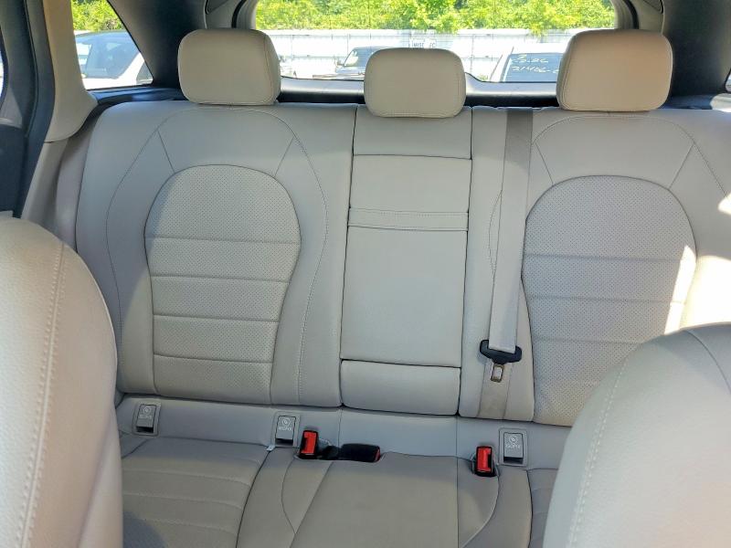 56059906 :رقم المزاد ، WDC0G4KB9JV112067 vin ، 2018 Mercedes-benz Glc مزاد بيع