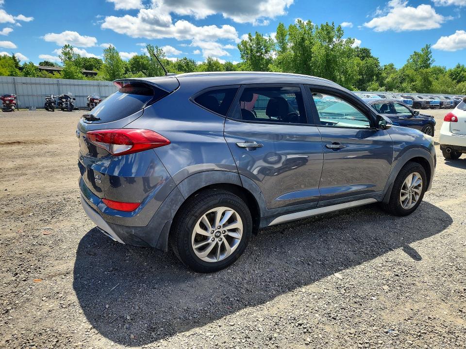 2017 Hyundai Tucson მანქანა იყიდება აუქციონზე, vin: KM8J3CA21HU288141, აუქციონის ნომერი: 56996666