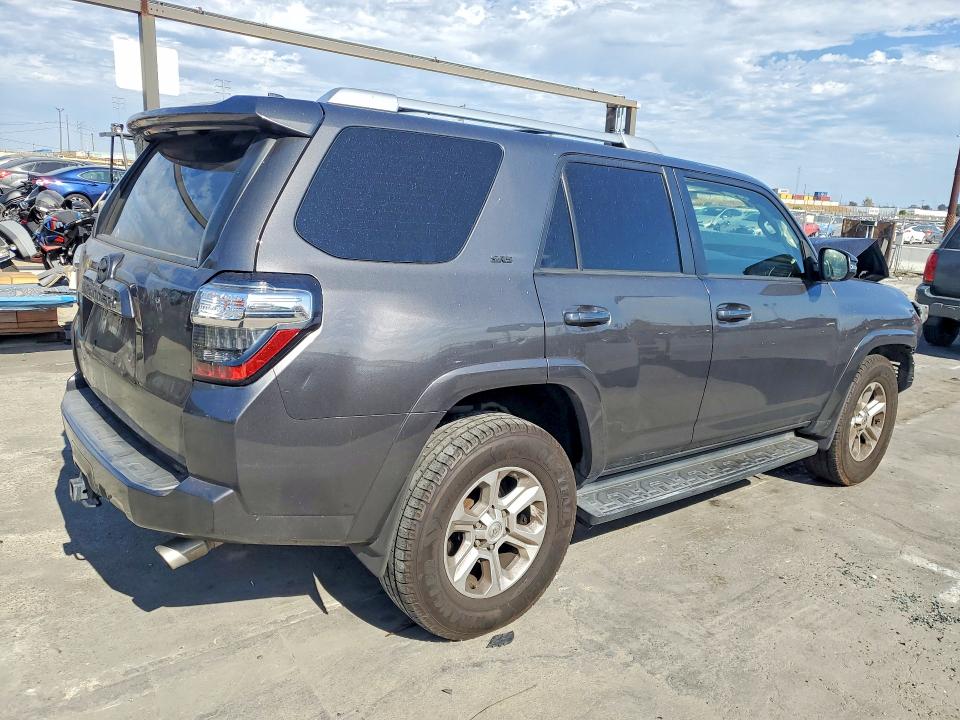 Продажа на аукционе авто 2018 Toyota 4runner, vin: JTEZU5JR5J5182624, номер лота: 58331546