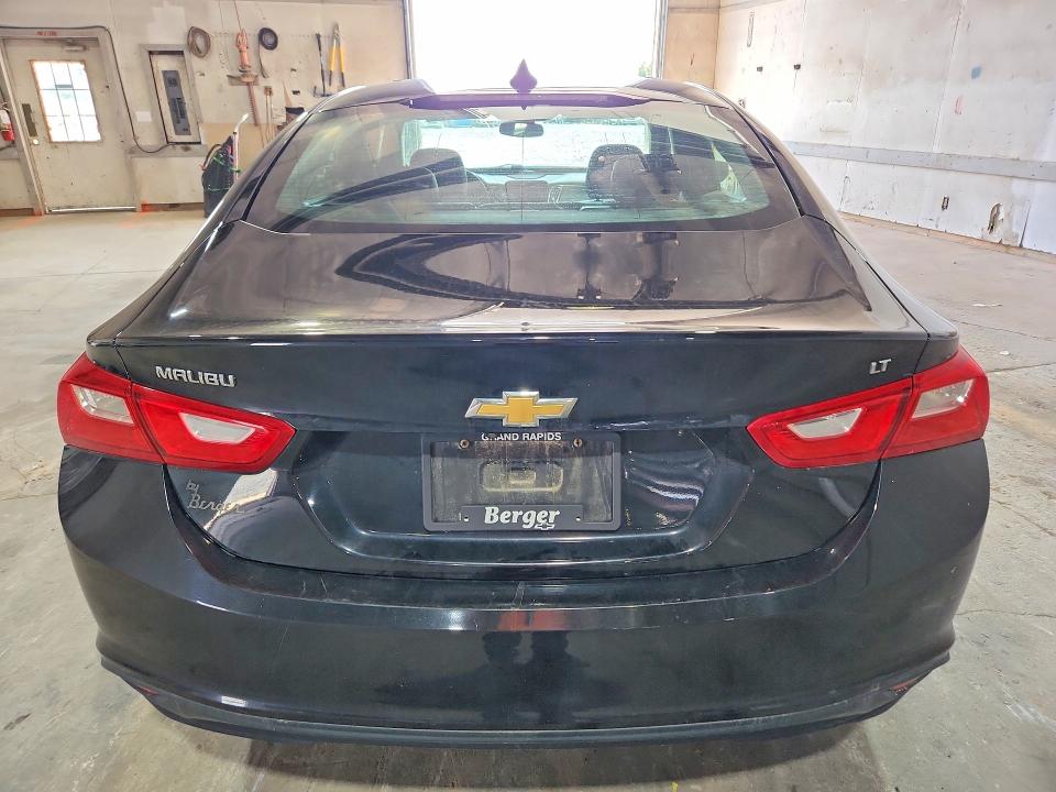 Продажа на аукционе авто 2018 Chevrolet Malibu, vin: 1G1ZD5ST2JF198488, номер лота: 58035066