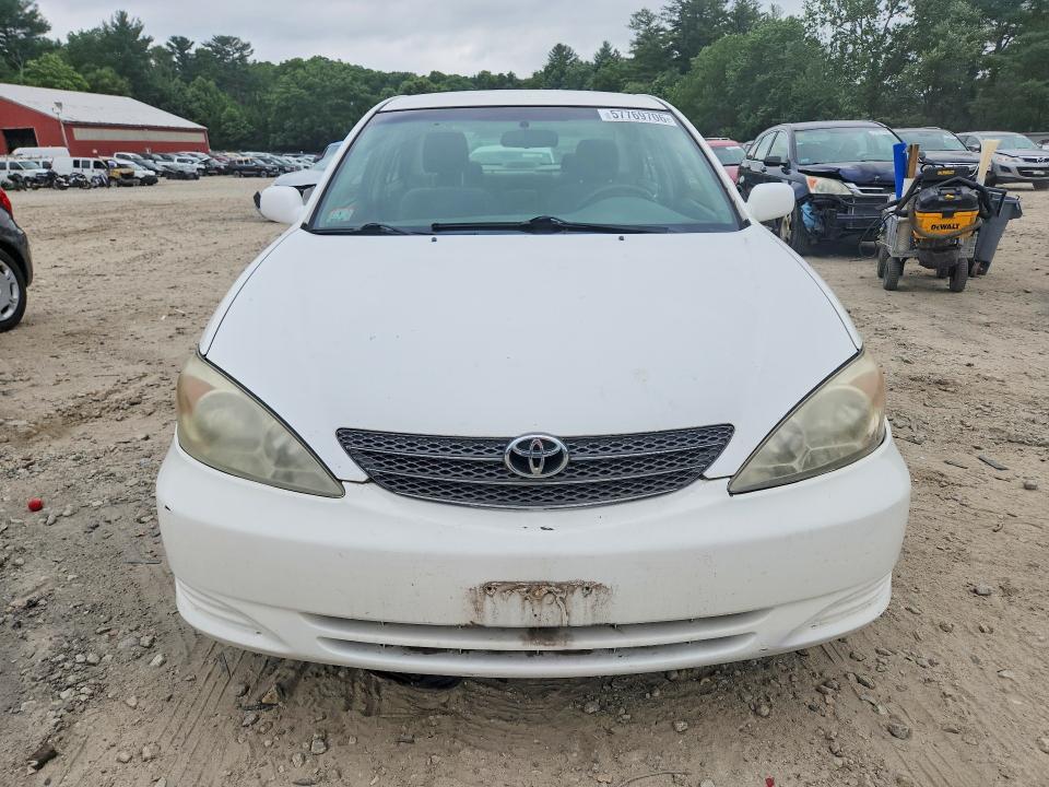 57769706 :رقم المزاد ، JTDBE32K320007733 vin ، 2002 Toyota Camry مزاد بيع