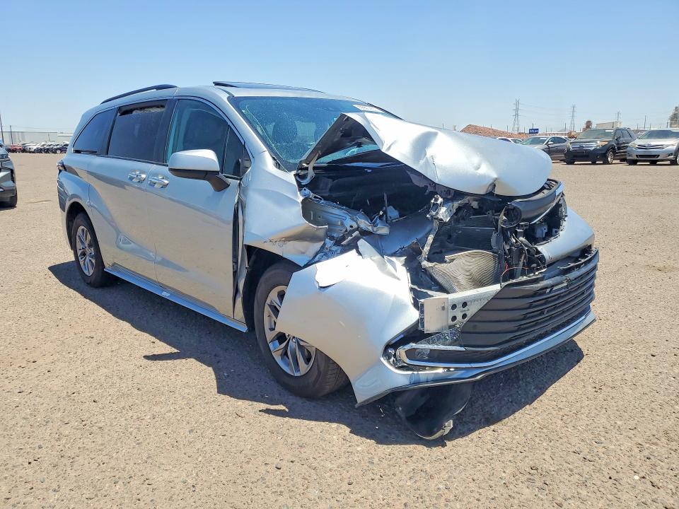 Продажа на аукционе авто 2024 Toyota Sienna, vin: 5TDYRKEC7RS182653, номер лота: 55550366