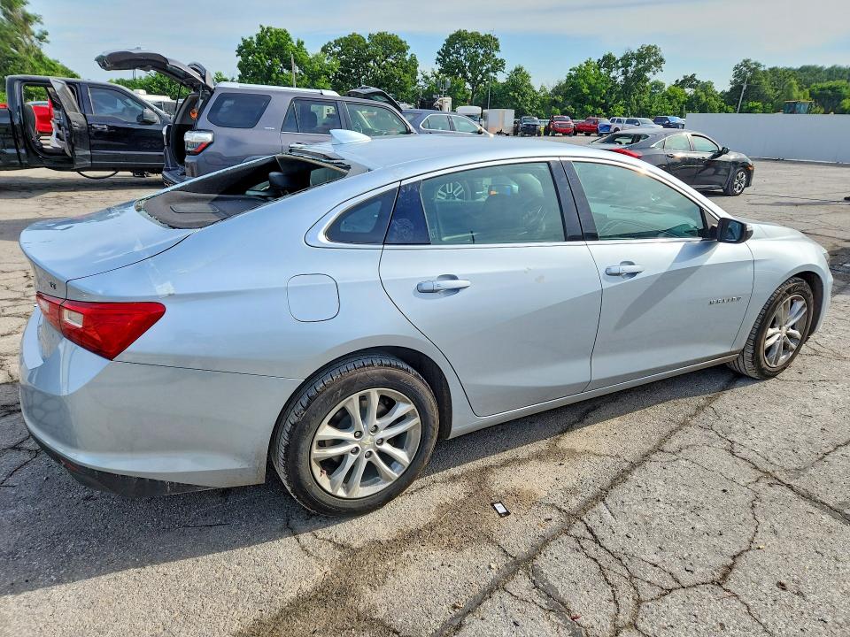 55581266 :رقم المزاد ، 1G1ZE5ST1HF251754 vin ، 2017 Chevrolet Malibu مزاد بيع
