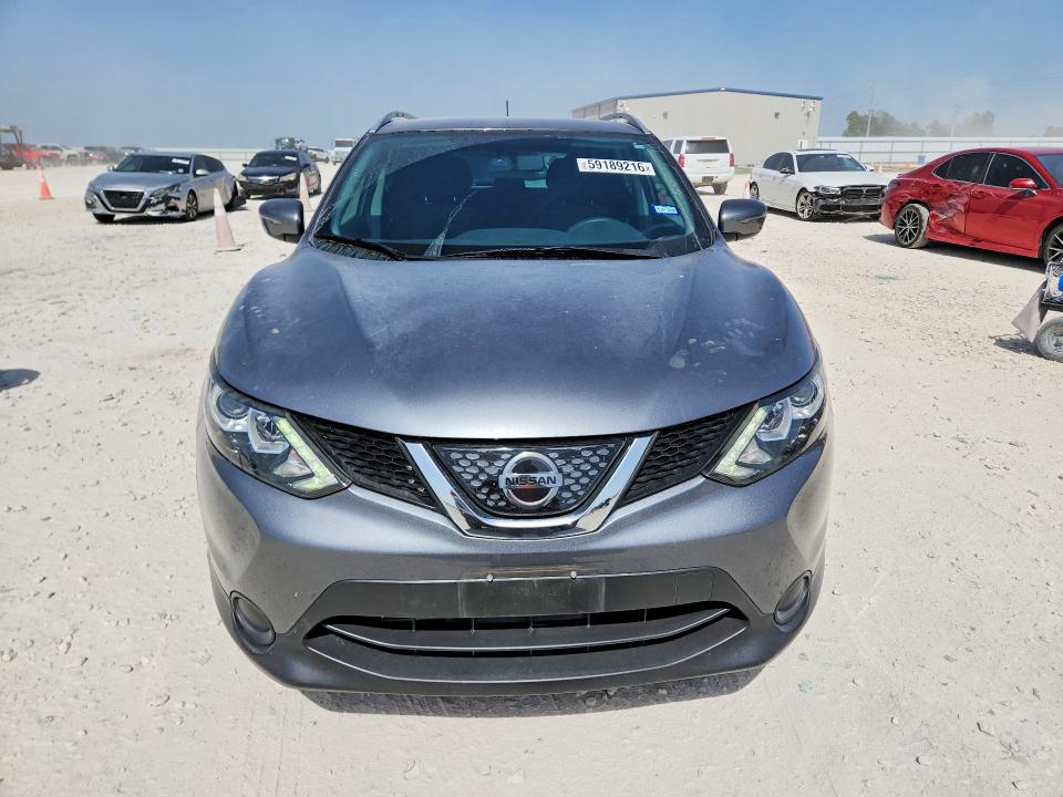 59189216 :رقم المزاد ، JN1BJ1CP8JW185839 vin ، 2018 Nissan Rogue Sport مزاد بيع