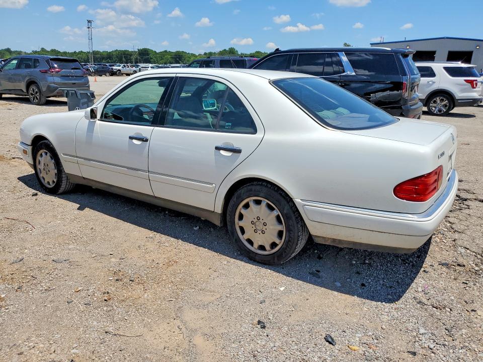 57737716 :رقم المزاد ، WDBJF25F5WA624521 vin ، 1998 Mercedes-benz E مزاد بيع