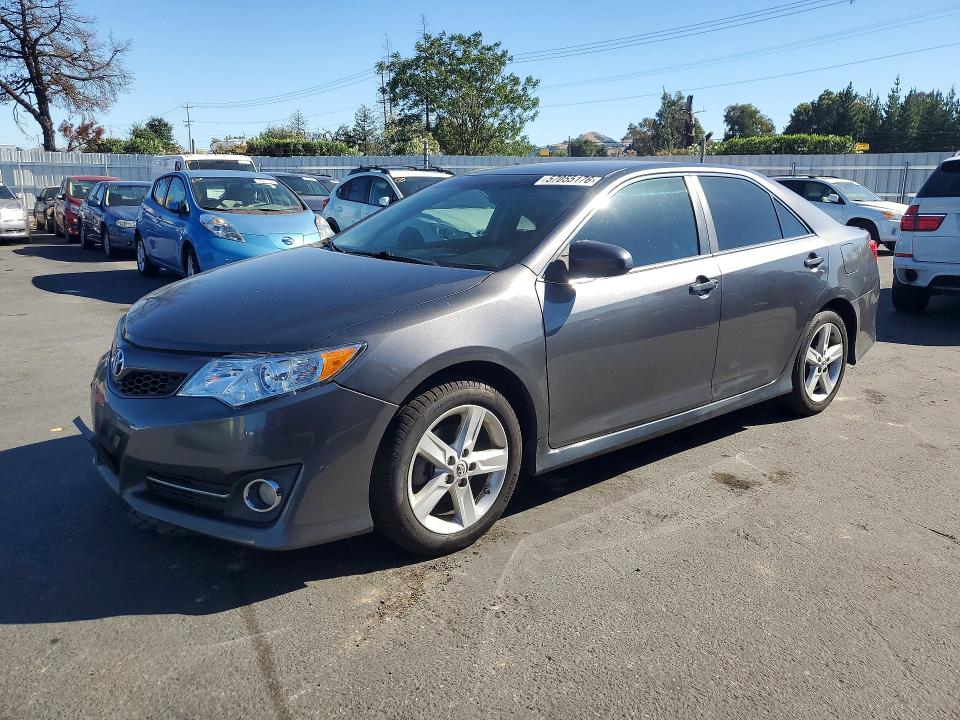 57055176 :رقم المزاد ، 4T1BF1FK7DU276675 vin ، 2013 Toyota Camry مزاد بيع
