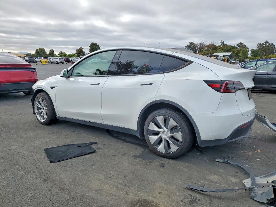 56172796 :رقم المزاد ، 7SAYGAEE1PF740969 vin ، 2023 Tesla Model Y مزاد بيع