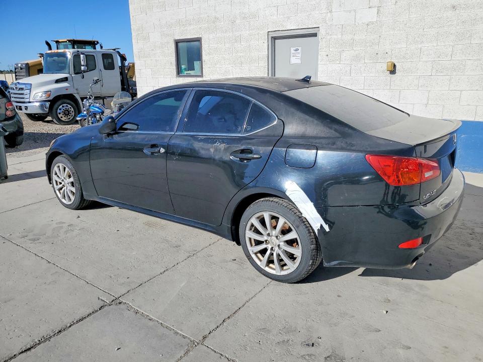 56311836 :رقم المزاد ، JTHCK262X82027362 vin ، 2008 Lexus Is مزاد بيع