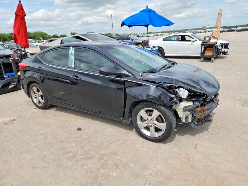 2011 Hyundai Elantra მანქანა იყიდება აუქციონზე, vin: KMHDH4AE5BU135381, აუქციონის ნომერი: 56965946