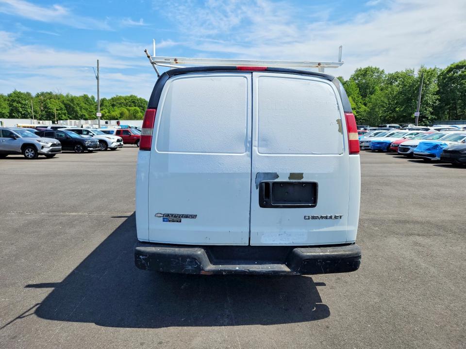 2004 Chevrolet Express G3500 მანქანა იყიდება აუქციონზე, vin: 1GCHG39U741150399, აუქციონის ნომერი: 54015826
