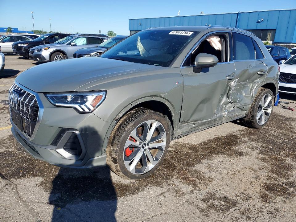 57001286 :رقم المزاد ، WA1EECF39K1066760 vin ، 2019 Audi Q3 مزاد بيع
