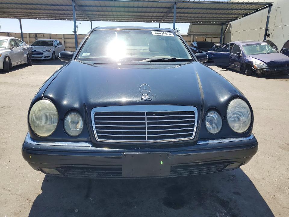 Продаж на аукціоні авто 2002 Mercedes-benz E, vin: WDBJF82J62X072000, номер лоту: 56054026