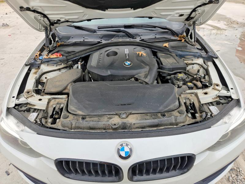 58393866 :رقم المزاد ، WBA8B9C56JEE81773 vin ، 2018 Bmw 330 مزاد بيع