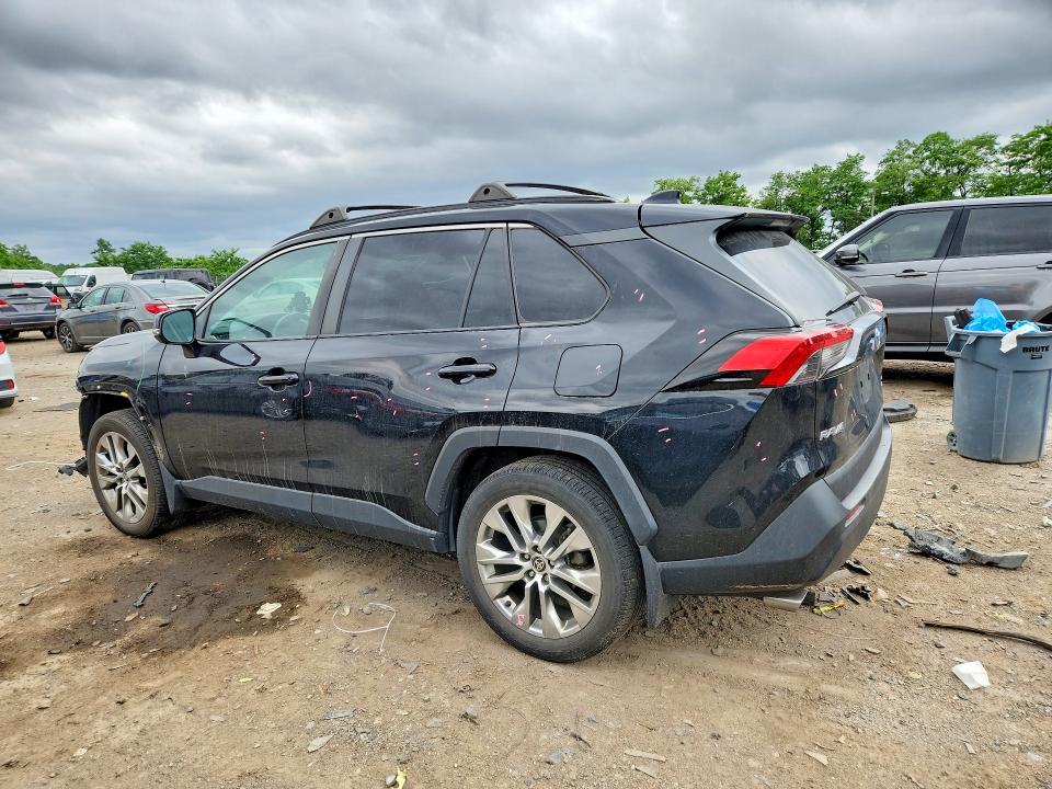 56313056 :رقم المزاد ، 2T3A1RFV3MC185026 vin ، 2021 Toyota Rav4 مزاد بيع