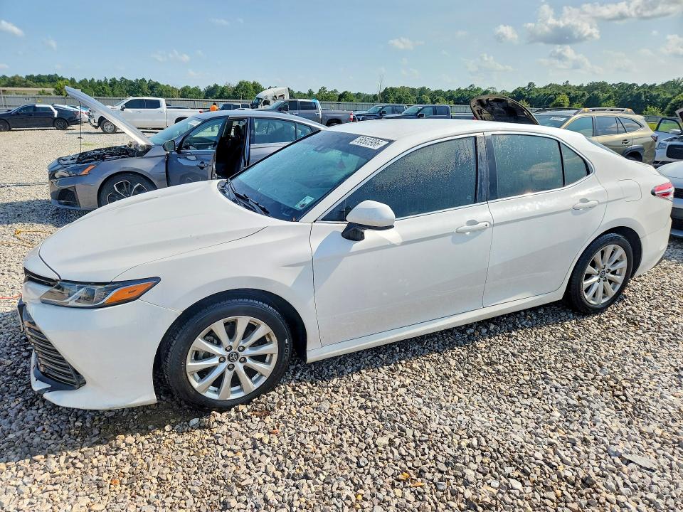 2018 Toyota Camry მანქანა იყიდება აუქციონზე, vin: 4T1B11HK3JU092129, აუქციონის ნომერი: 58503986