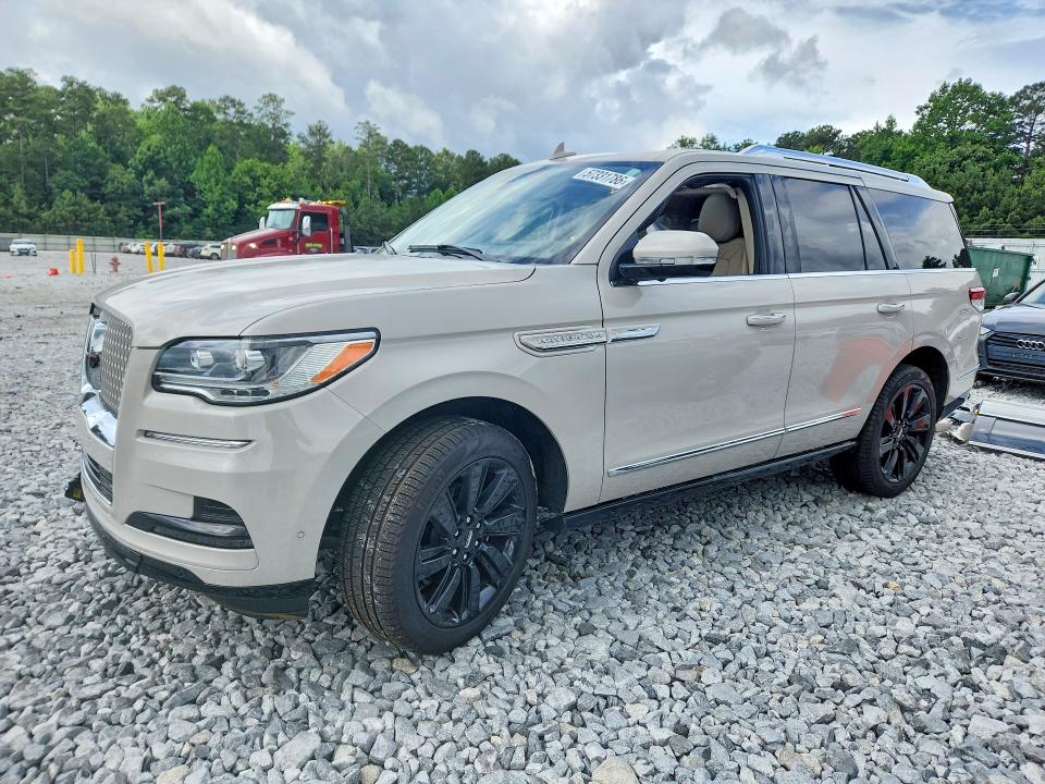 57331786 :رقم المزاد ، 5LMJJ2LT9NEL17331 vin ، 2022 Lincoln Navigator مزاد بيع