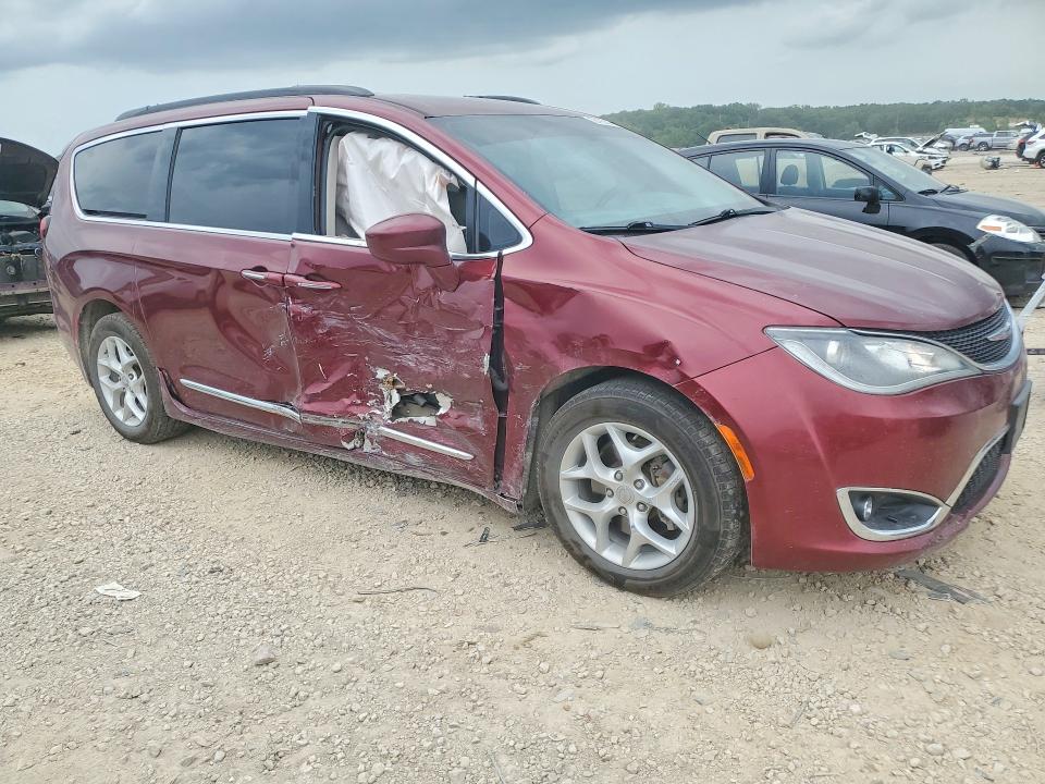 58495406 :رقم المزاد ، 2C4RC1BG9HR627618 vin ، 2017 Chrysler Pacifica مزاد بيع