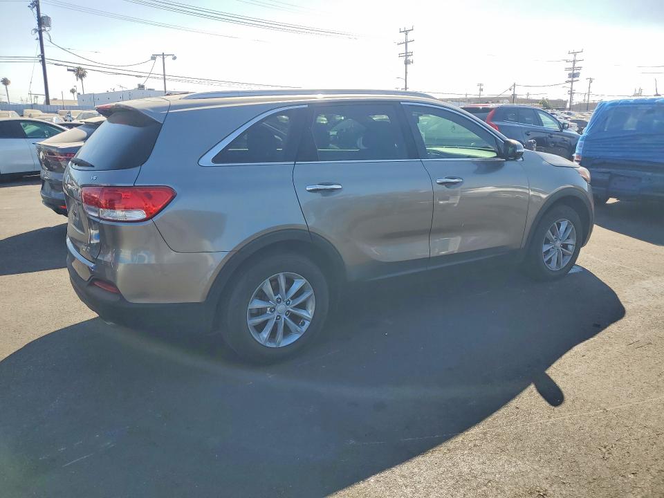 Продажа на аукционе авто 2016 Kia Sorento, vin: 5XYPG4A54GG160379, номер лота: 57953516