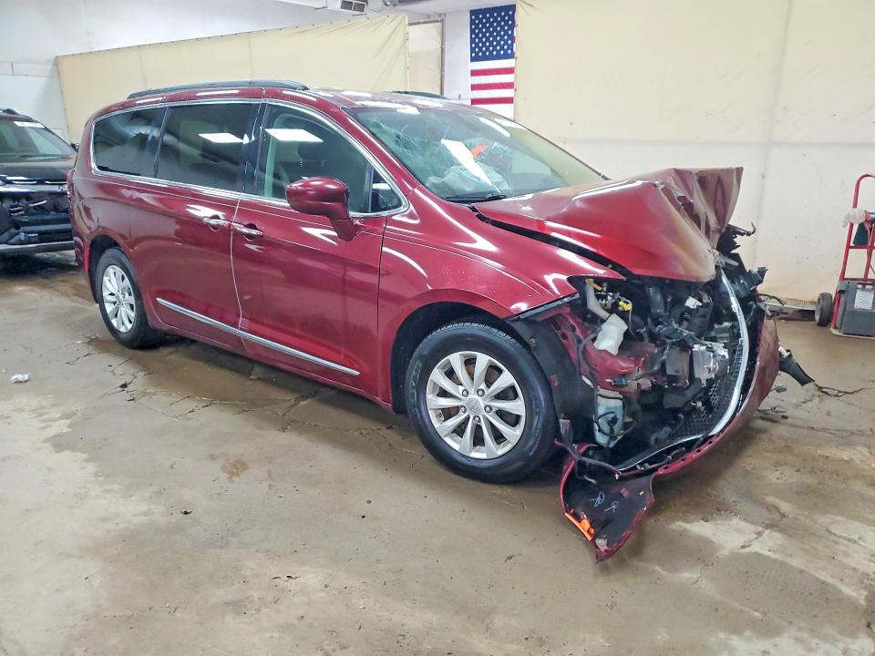 Продажа на аукционе авто 2017 Chrysler Pacifica, vin: 2C4RC1BG4HR559258, номер лота: 57170566