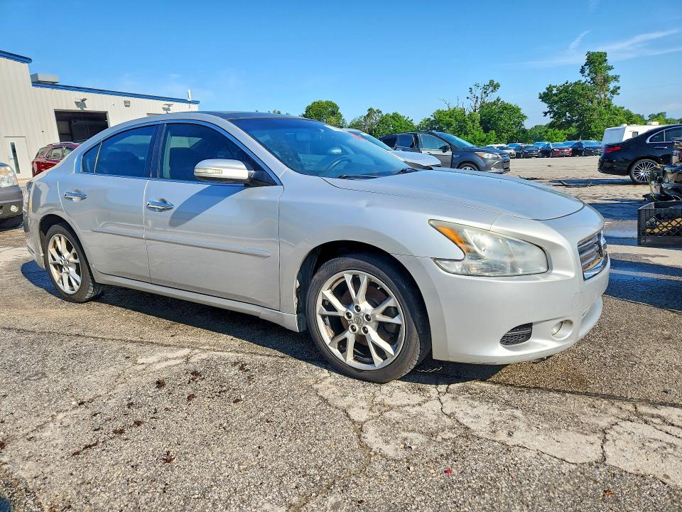 53670076 :رقم المزاد ، 1N4AA5AP8CC832169 vin ، 2012 Nissan Maxima مزاد بيع